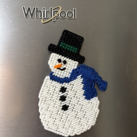 Christmas Handmade Plastic Canvas‎ Yarn Refrigerator Magnets Lot Of 13 VTG - Picture 9 of 9